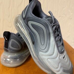 Nike Air Max 720 Anthracite - Men's 7.5/Women's 9